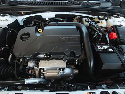 Used 2022 Chevrolet Malibu LS FWD image 28