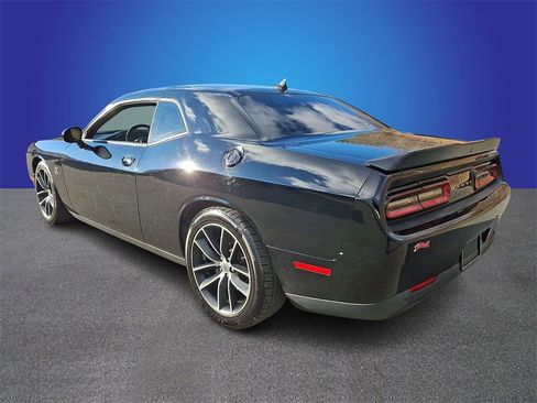 Used 2018 Dodge Challenger R/T Scat Pack image 6