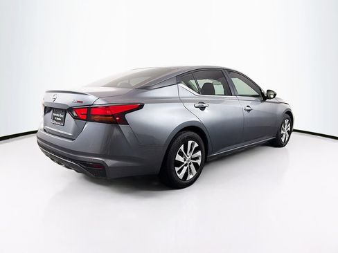 Used 2024 Nissan Altima 2.5 S FWD image 7