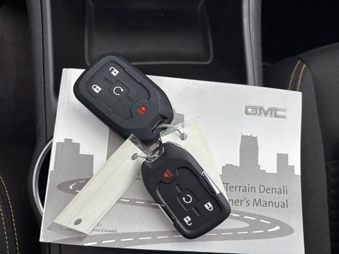 Certified 2019 GMC Terrain SLE w/ Driver Convenience Package FWD image 34
