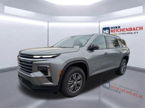 New 2026 Chevrolet Traverse LT w/ Driver Confidence Package FWD image 13