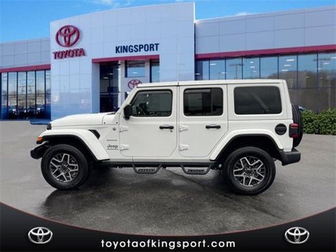 Used 2024 Jeep Wrangler Sahara image 2