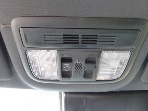 Used 2019 Honda Civic EX image 32