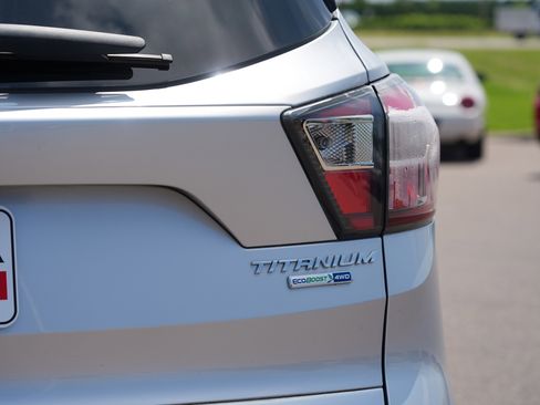 Used 2017 Ford Escape Titanium w/ Equipment Group 301A AWD/4WD image 10