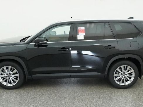 New 2026 Toyota Grand Highlander AWD image 3