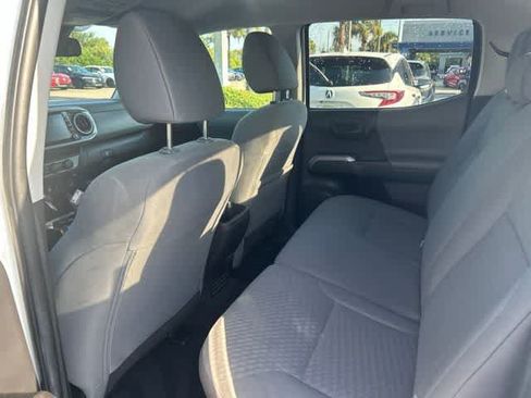 Used 2022 Toyota Tacoma SR5 RWD image 18