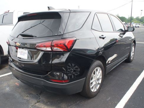 Used 2022 Chevrolet Equinox LS FWD image 6