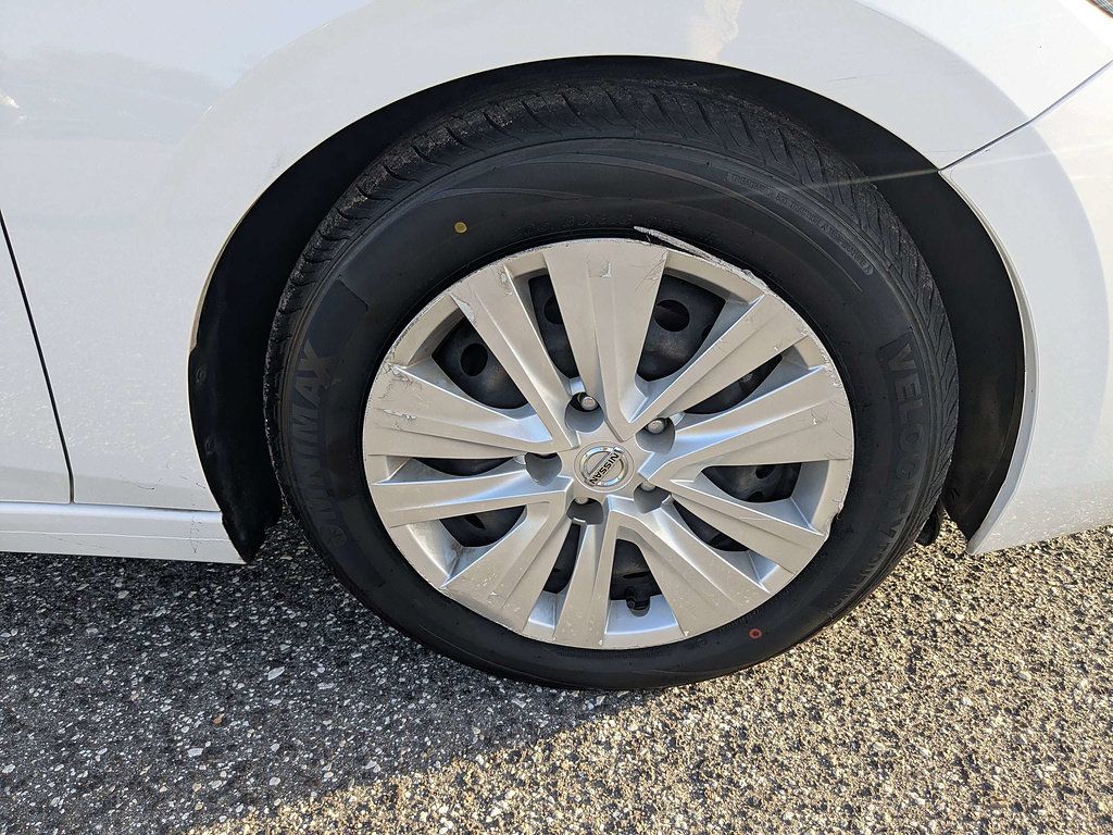 Used 2023 Nissan Sentra S FWD image 11