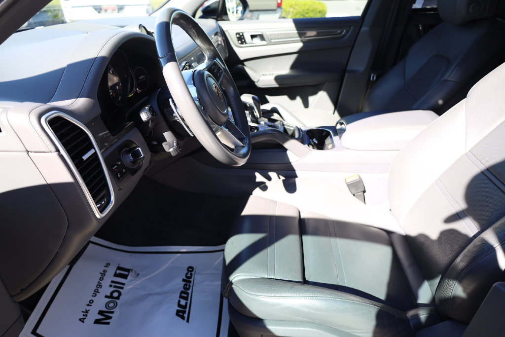 Used 2020 Porsche Cayenne E-Hybrid AWD/4WD image 11