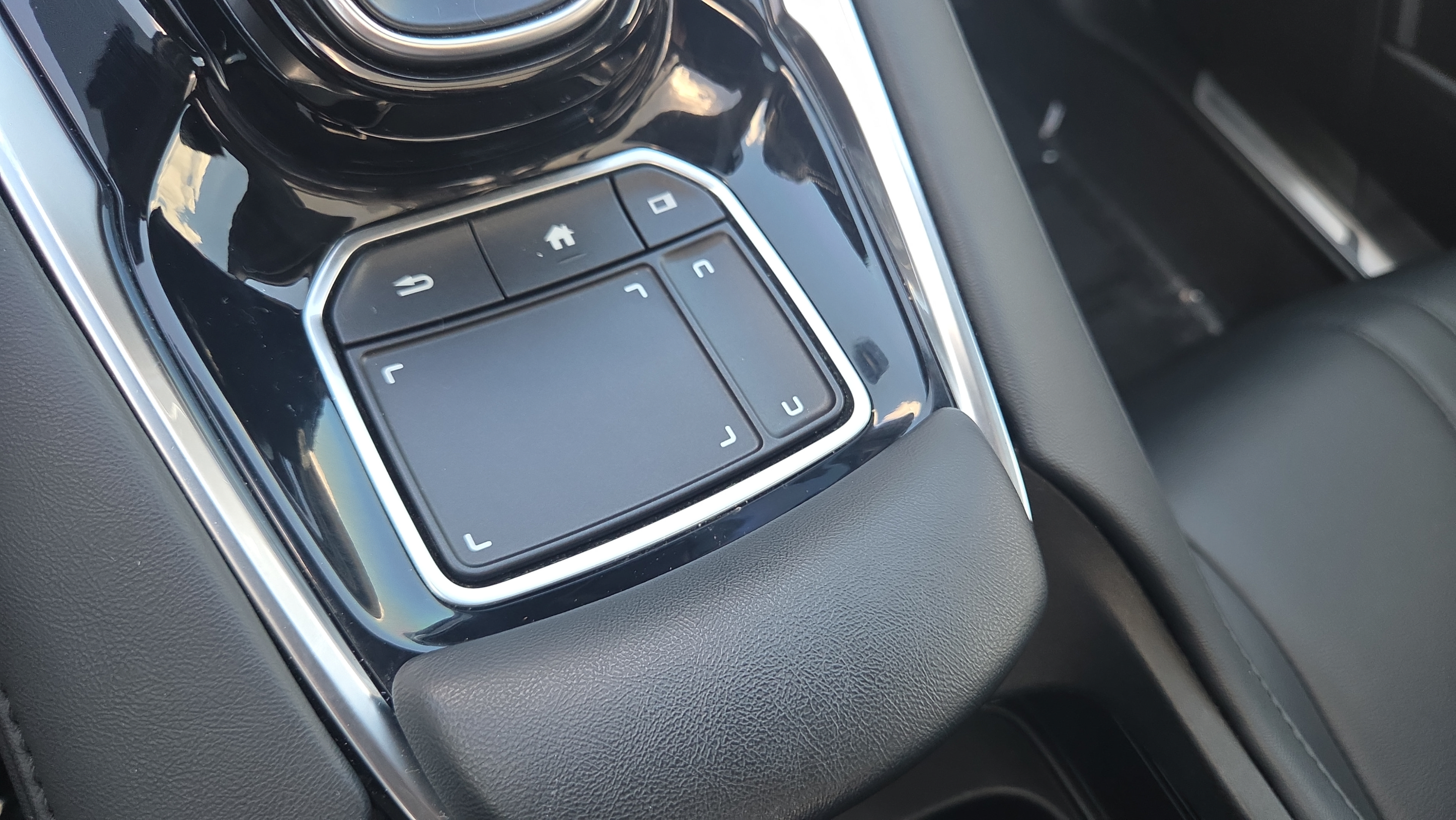 Certified 2019 Acura RDX FWD image 32