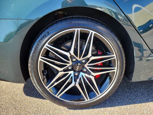 Used 2023 Kia Stinger GT2 image 31