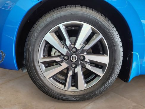Used 2021 Nissan Versa SV FWD image 27