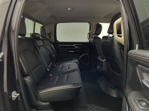 Used 2019 RAM 1500 Laramie AWD/4WD image 32