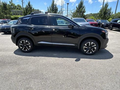 New 2026 Nissan Kicks SV w/ Cold Weather Package AWD/4WD image 8