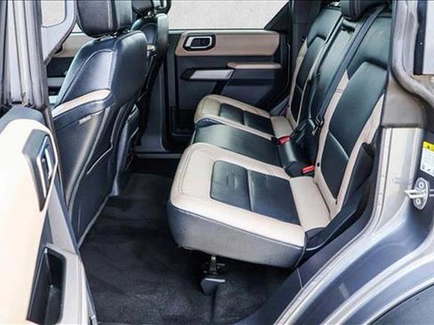 Used 2023 Ford Bronco Wildtrak image 23