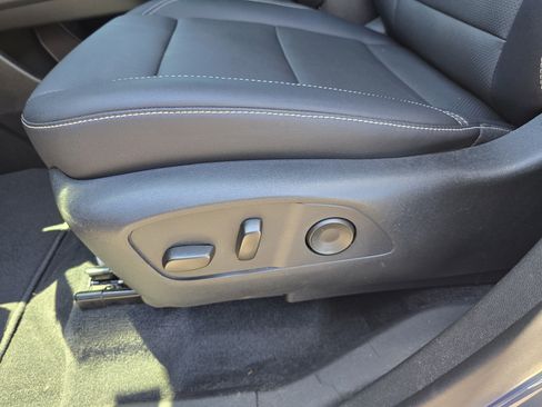 Used 2024 Chevrolet Traverse LT w/ LPO, Floor Liner Package FWD image 22