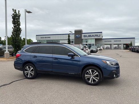 Used 2019 Subaru Outback 3.6R Limited AWD/4WD image 1