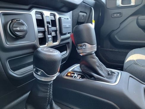 New 2026 Jeep Gladiator Sport AWD/4WD image 29