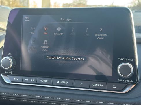 Used 2025 Nissan Rogue SV image 21