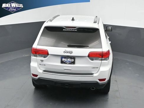 Used 2019 Jeep Grand Cherokee Limited w/ Trailer Tow Group IV image 14