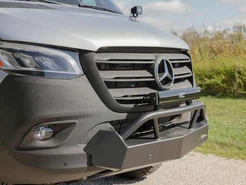 Used 2025 Mercedes-Benz Sprinter 2500 image 99