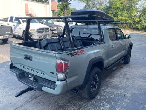 Used 2022 Toyota Tacoma TRD Off-Road image 6