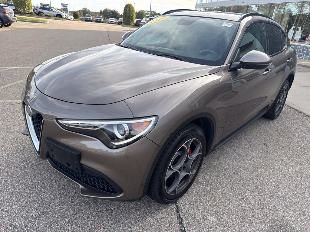 Used 2019 Alfa Romeo Stelvio Sport w/ Quick Order Package 22J Sport AWD/4WD image 5