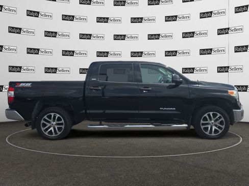 Used 2017 Toyota Tundra SR5 image 7