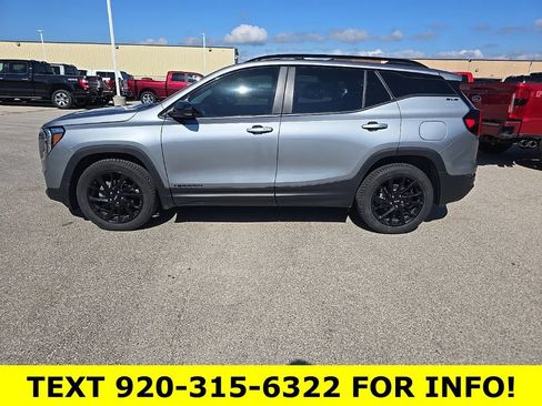 Used 2024 GMC Terrain SLE w/ GMC Pro Grade Package AWD/4WD image 3