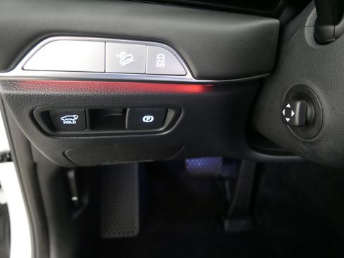 Certified 2025 Genesis GV80 2.5T Standard AWD/4WD image 26