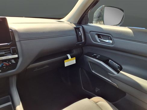 New 2026 Nissan Pathfinder SL AWD/4WD image 20
