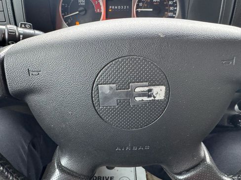 Used 2007 HUMMER H3 Adventure image 17