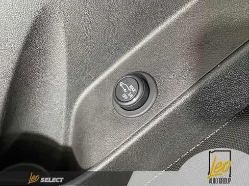 Used 2024 Chevrolet Equinox LT w/ LPO, Floor Liner Package FWD image 22