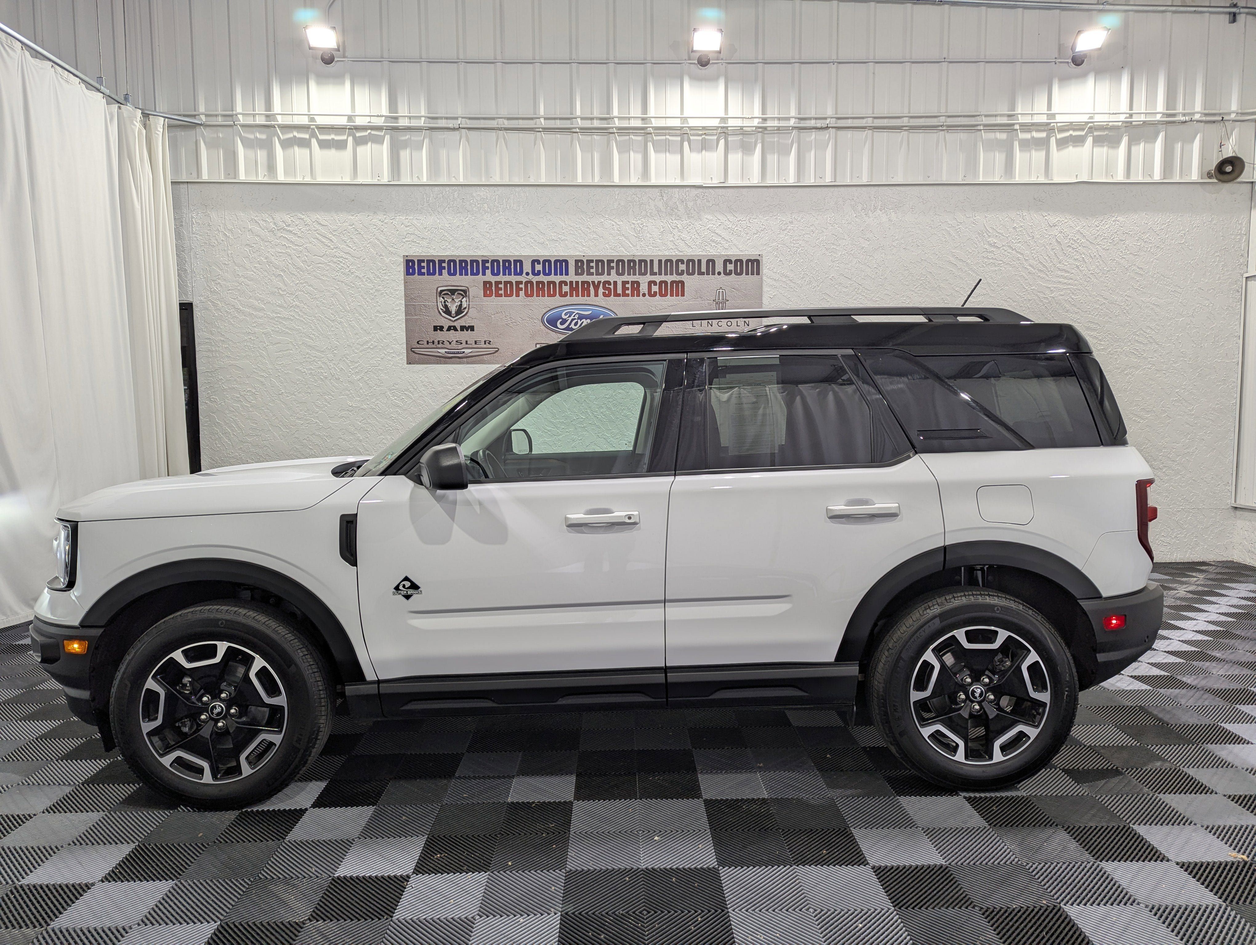 Used 2024 Ford Bronco Sport Outer Banks AWD/4WD image 2