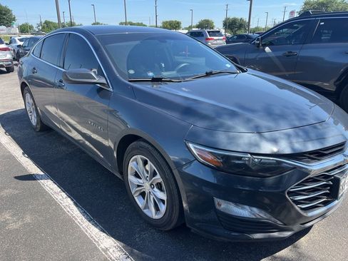 Used 2020 Chevrolet Malibu LT FWD image 2