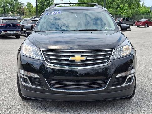 Used 2017 Chevrolet Traverse LT w/ Style and Technology Package AWD/4WD image 2