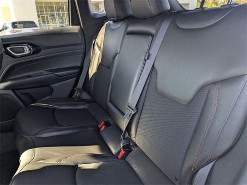 Used 2024 Jeep Compass Trailhawk image 27