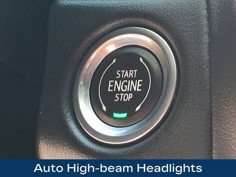 Used 2021 GMC Yukon SLT AWD/4WD image 17