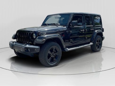 Used 2022 Jeep Wrangler Unlimited Sahara AWD/4WD image 3