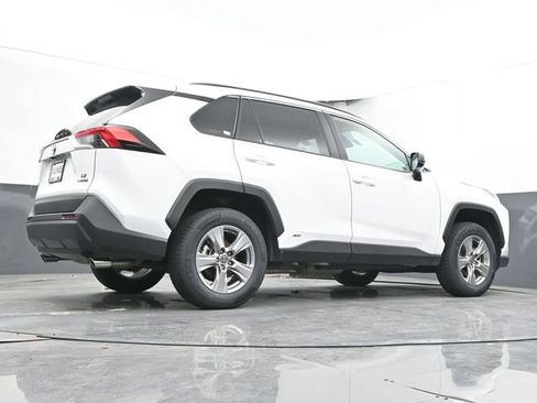 Used 2024 Toyota RAV4 LE AWD/4WD image 46