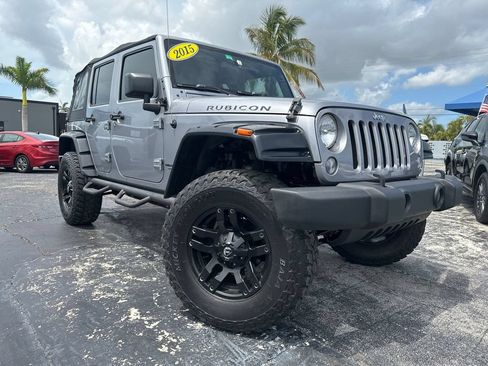 Used 2015 Jeep Wrangler Unlimited Rubicon w/ Connectivity Group AWD/4WD image 3