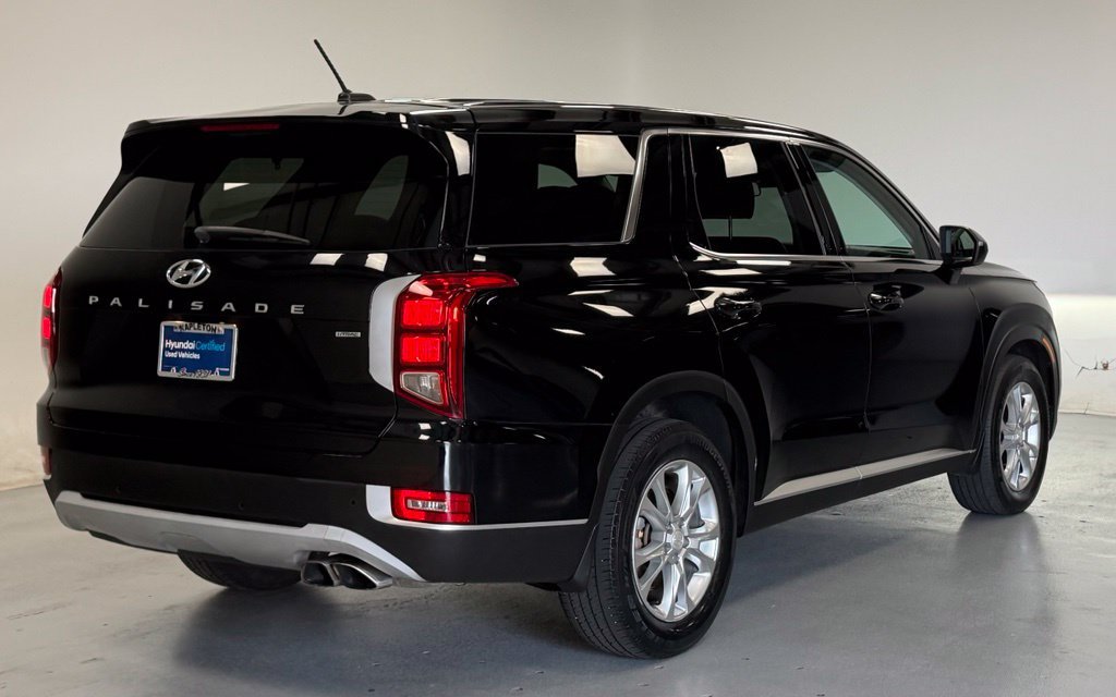 Certified 2022 Hyundai Palisade SE w/ Cargo Package AWD/4WD image 3