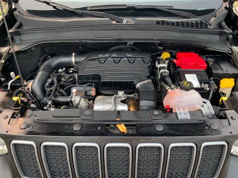 Used 2022 Jeep Renegade Latitude w/ Convenience Group AWD/4WD image 23