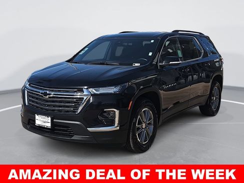 Used 2023 Chevrolet Traverse LT image 7