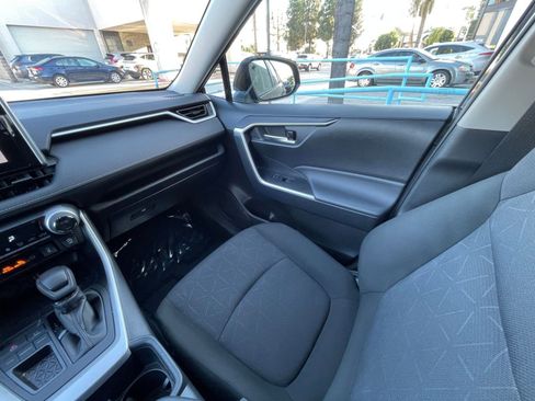 Used 2025 Toyota RAV4 XLE image 35