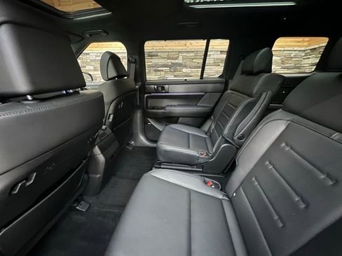 Used 2024 Hyundai Santa Fe Calligraphy AWD/4WD image 32