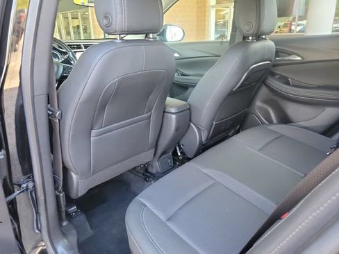 Used 2023 Buick Encore GX Preferred w/ Cold Weather Comfort Package AWD/4WD image 10