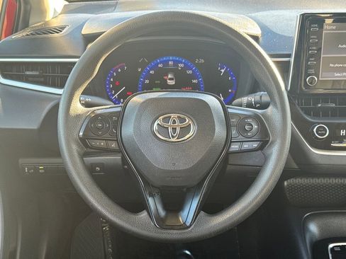Used 2020 Toyota Corolla LE image 12