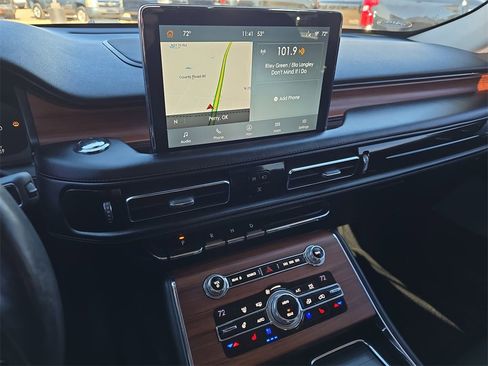 Used 2020 Lincoln Aviator Reserve w/ Equipment Group 202A image 21