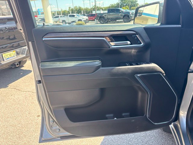 Used 2023 Chevrolet Silverado 1500 LT AWD/4WD image 12